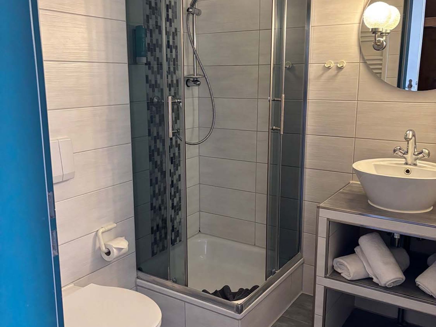 Bad Hotel Hellfeld
